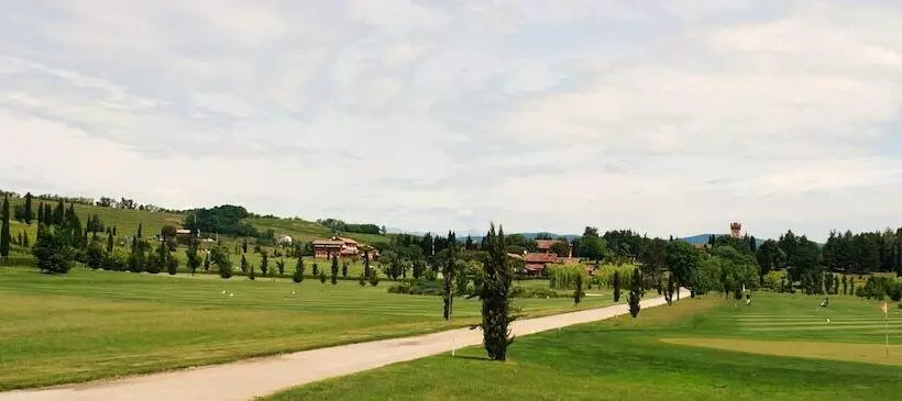 ホテル Castello Di Spessa   Residenze D Epoca