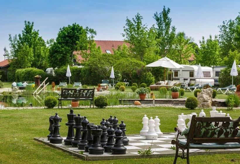 Hotel Kur  Und Feriencamping Max 1