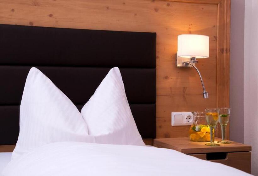 Hotel Kur  Und Feriencamping Max 1