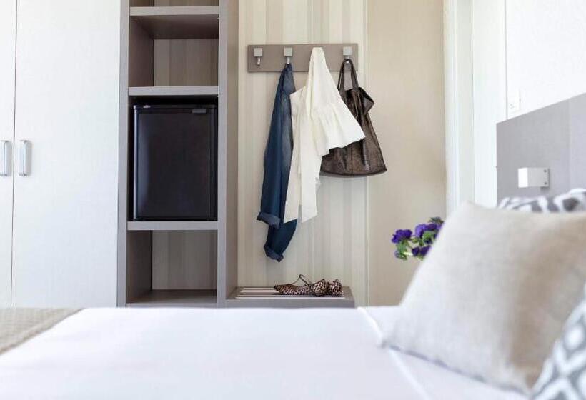 בית מלון כפרי Little