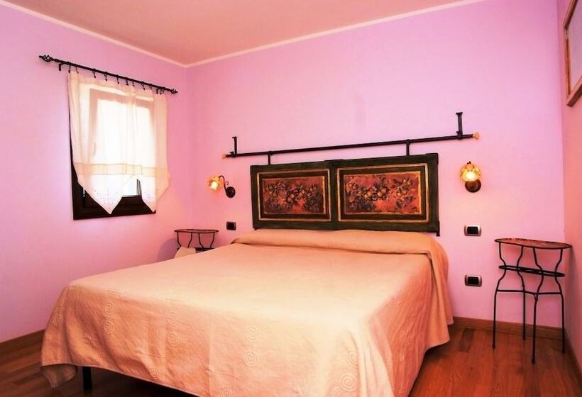 Hotel Masseria Santa Lucia