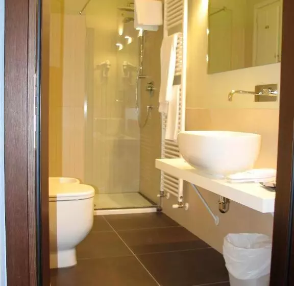 هتل Parizzi Suites & Restaurant