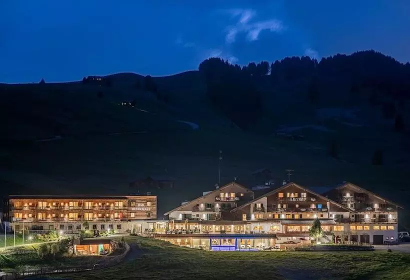 هتل Saltria   Your Alpine Experience