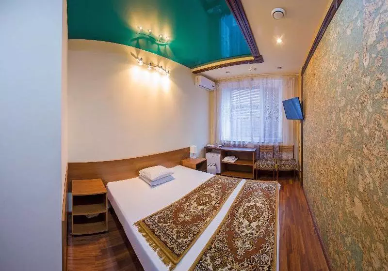 Otel Absolyut