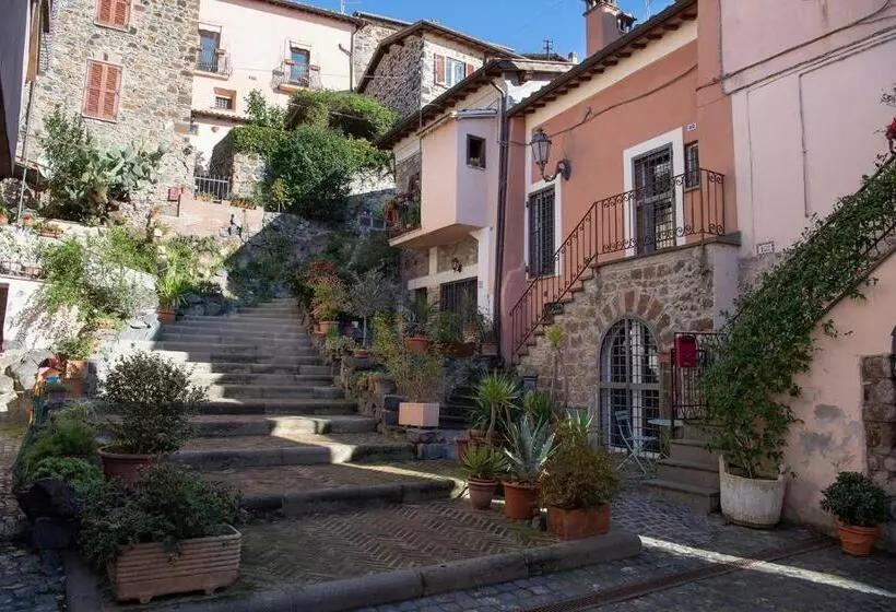 ホテル Borgo Vistalago