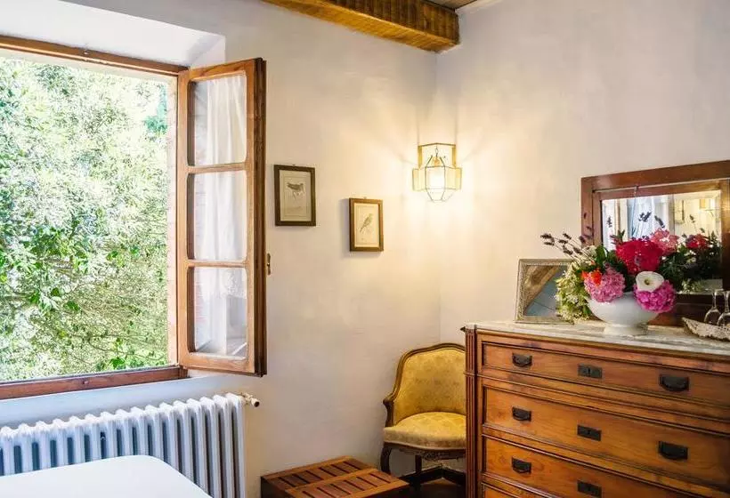 هتل Casale A Poggiano