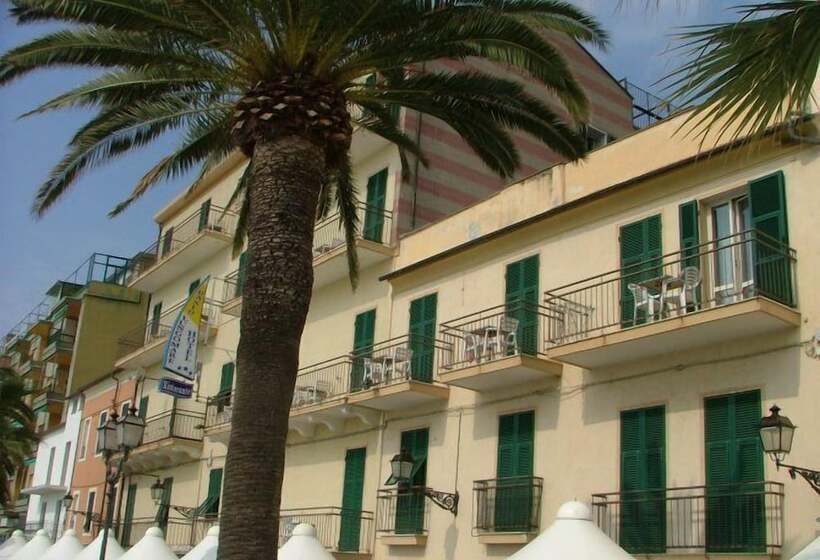 호텔 Danio Lungomare