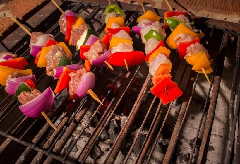 هتل Kinondo Poa Resort