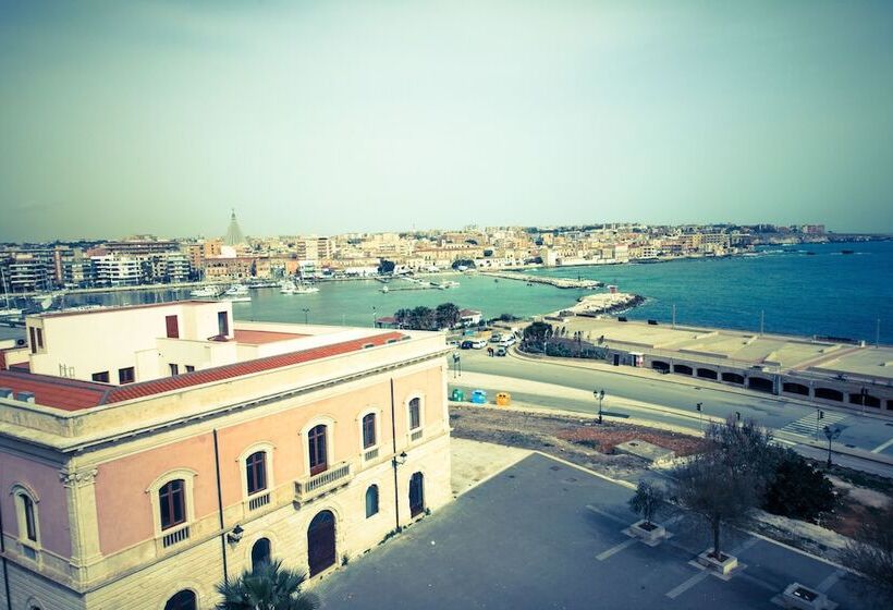 בית מלון כפרי Ortigiaseaview Bed & Breakfast