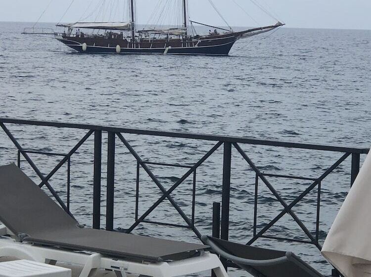 בית מלון כפרי Ortigiaseaview Bed & Breakfast