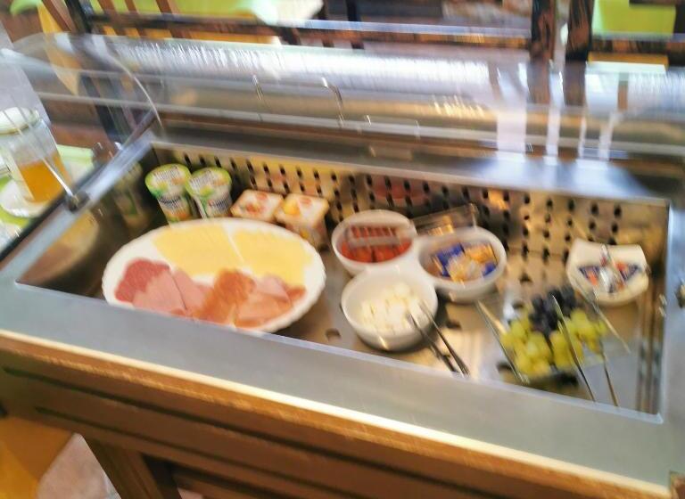 בית מלון כפרי Rooms Milan 1370