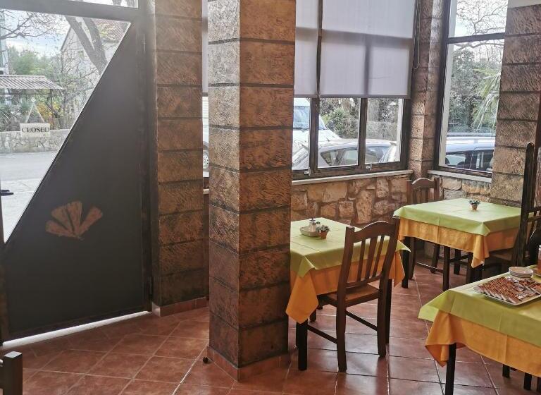 בית מלון כפרי Rooms Milan 1370