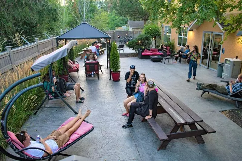 ホテル Hi Kelowna Hostel