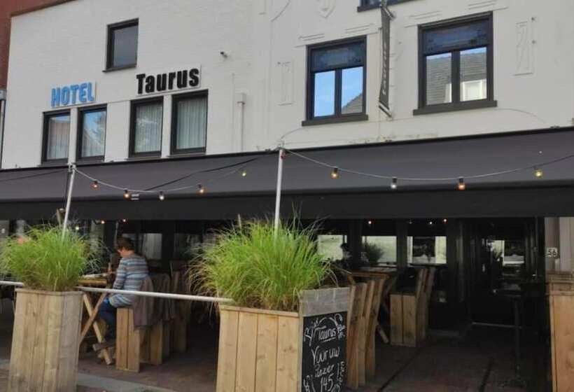 Hotel Taurus