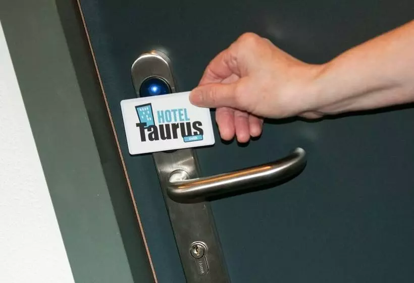 ホテル Taurus