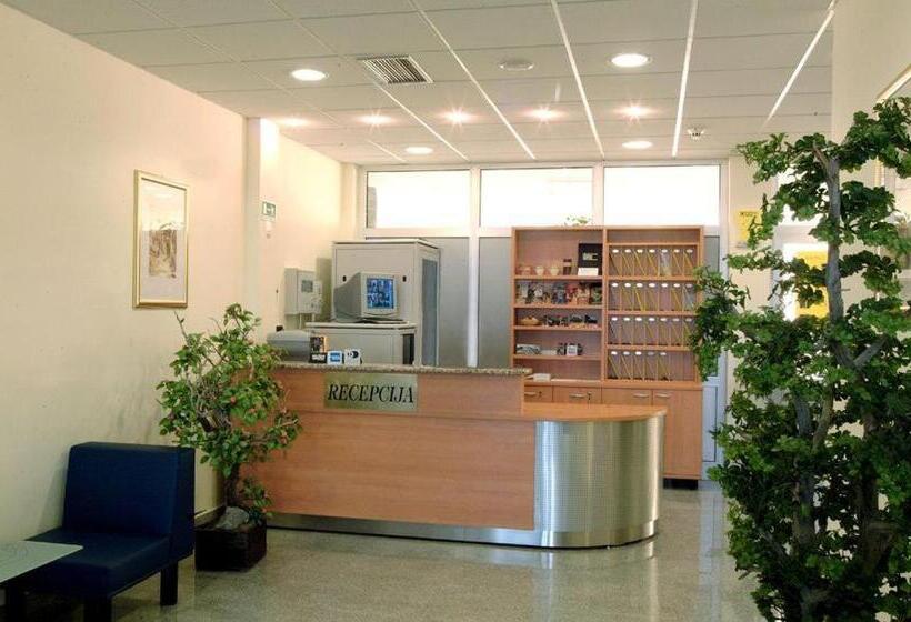 בית מלון כפרי Zovko