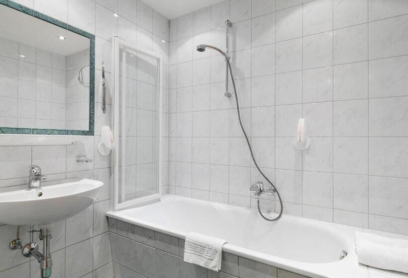 Posthotel Strengen Am Arlberg