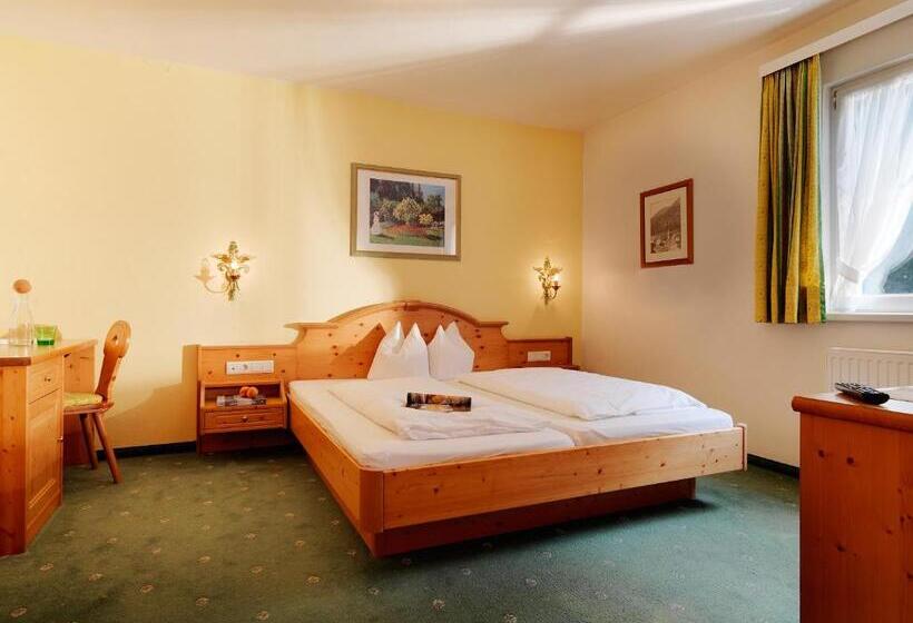 Posthotel Strengen Am Arlberg