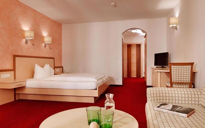 Posthotel Strengen Am Arlberg