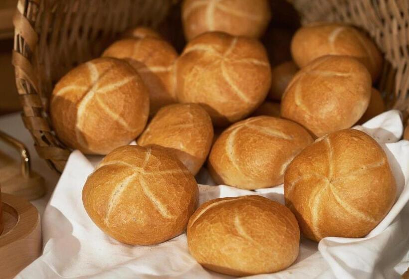 Posthotel Strengen Am Arlberg