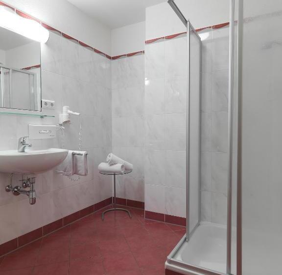 Posthotel Strengen Am Arlberg