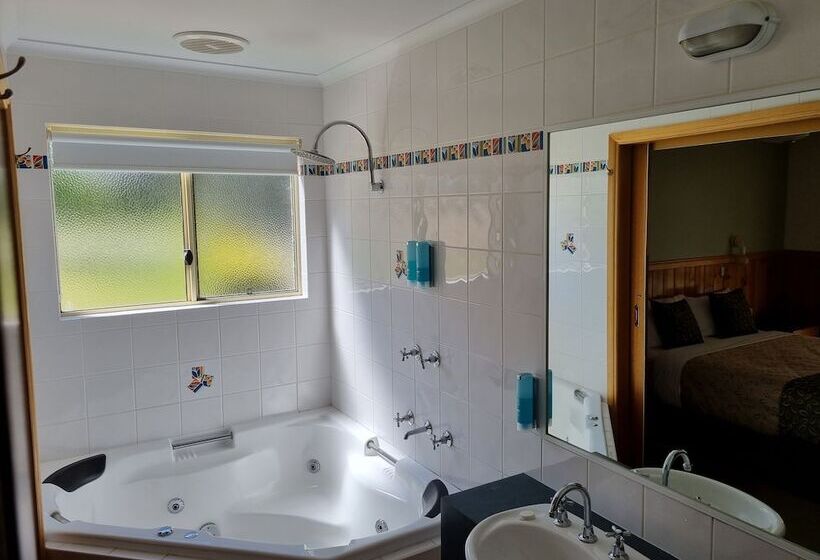 Golden Heritage Cottages