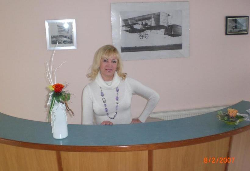 ホテル Am Flugplatz