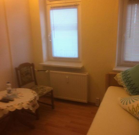 ホテル Am Flugplatz