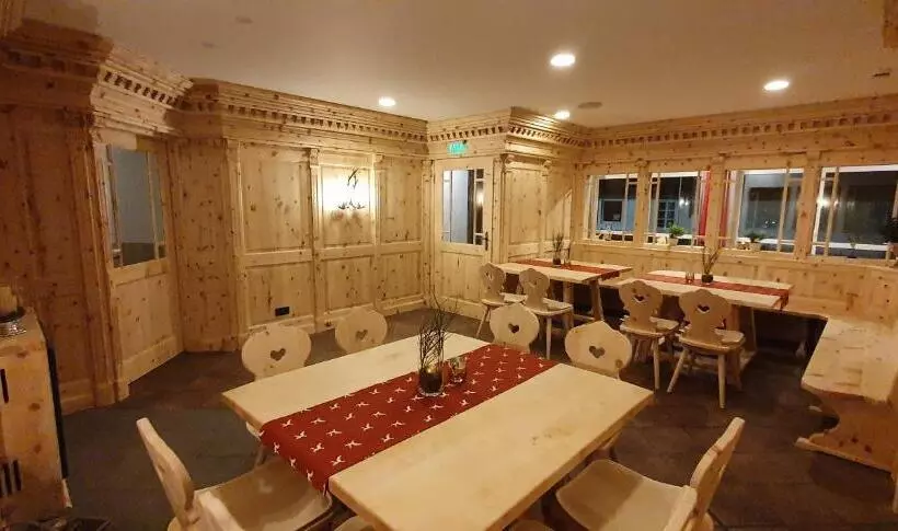 ホテル Bigger Hof Wirtshaus Platzhirsch Am Jahnplatz