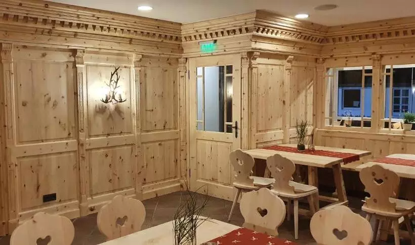 ホテル Bigger Hof Wirtshaus Platzhirsch Am Jahnplatz
