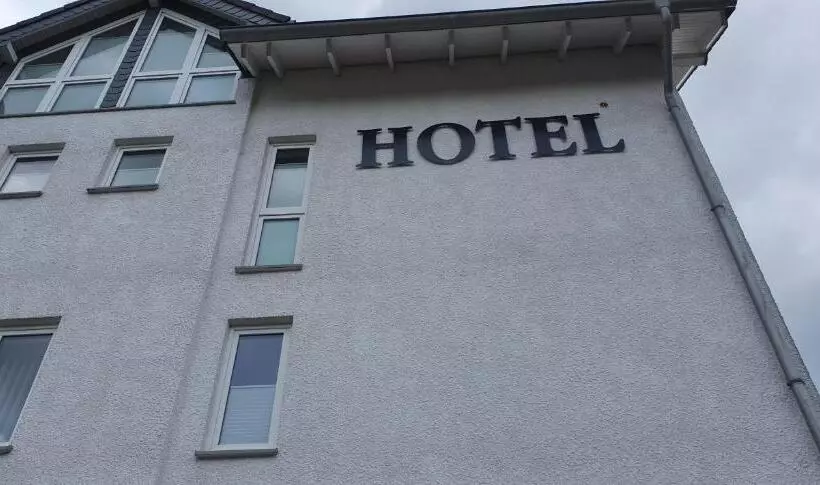 ホテル Bigger Hof Wirtshaus Platzhirsch Am Jahnplatz