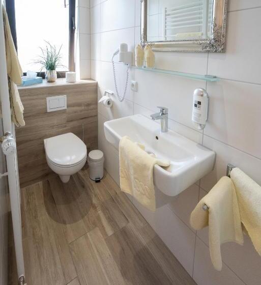 酒店 Garni Zum Grünen Baum