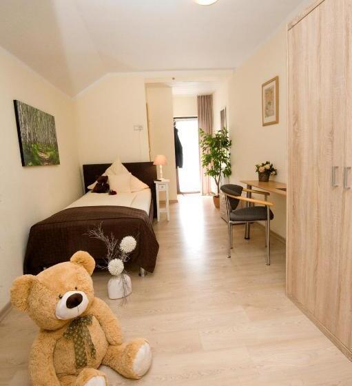 酒店 Garni Zum Grünen Baum