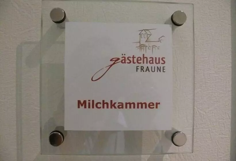ホテル Gästehaus Fraune