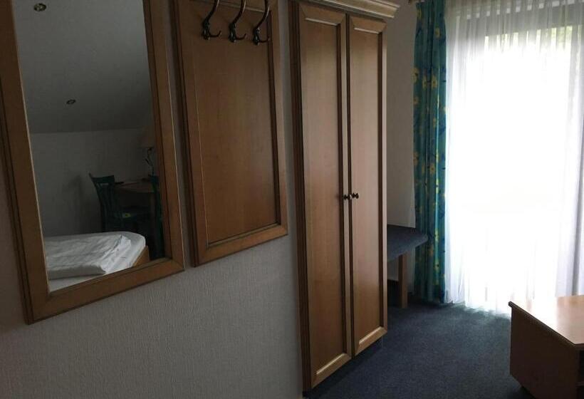 בית מלון כפרי Landgut Jungfleisch