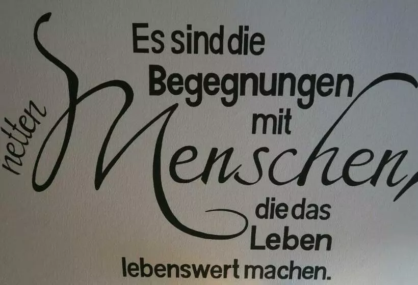 Hotelli Pension Und Ferienwohnungen Schweinsberg
