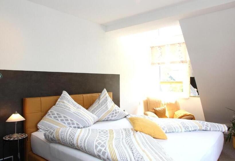 酒店 Pension Und Ferienwohnungen Schweinsberg