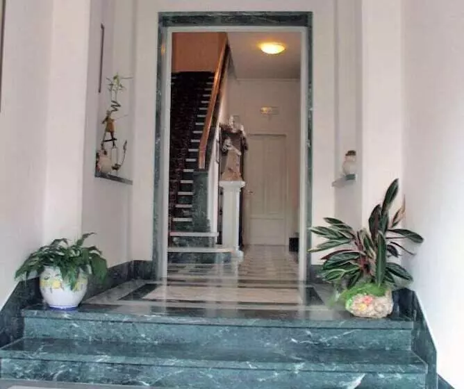 ホテル Villa Edera