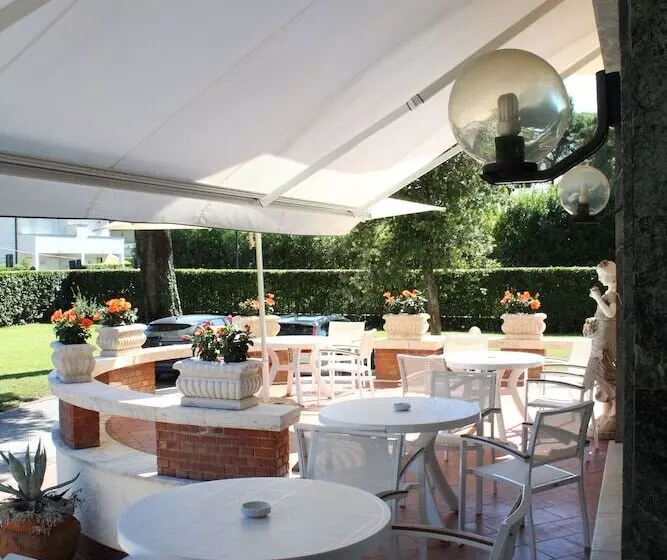 ホテル Villa Edera