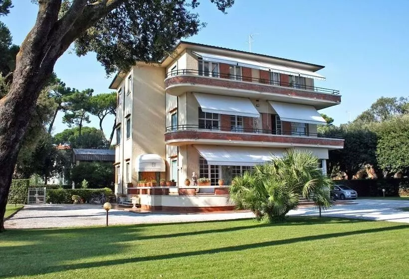 ホテル Villa Edera