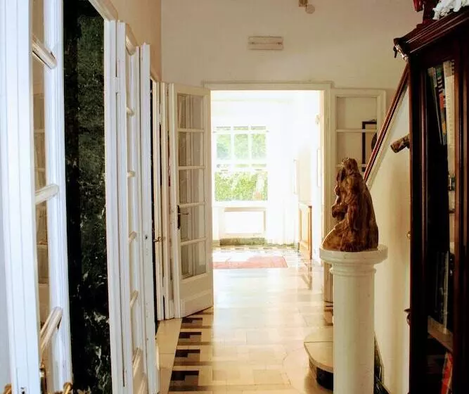 ホテル Villa Edera