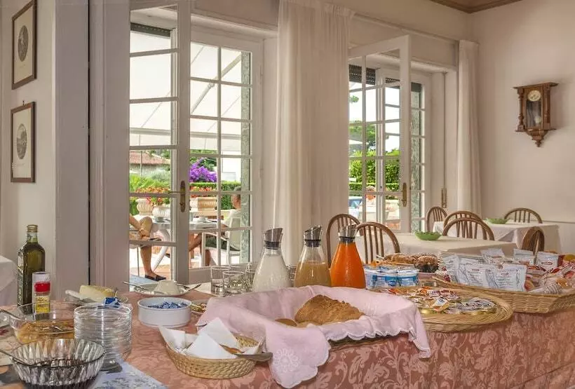 ホテル Villa Edera