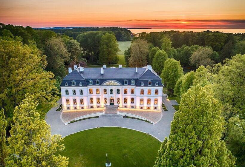 酒店 Weissenhaus Private Nature Luxury Resort