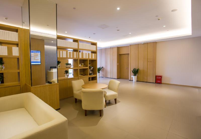 Ji Hotel Shanghai Zhoupu Wanda Plaza