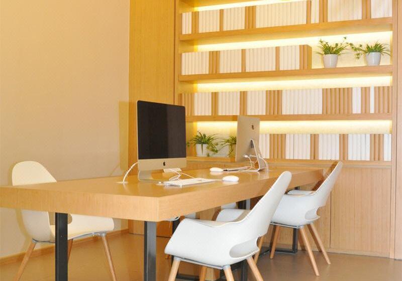 Ji Hotel Shanghai Zhoupu Wanda Plaza