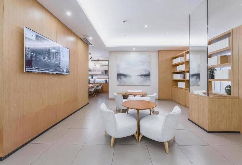 Ji Hotel Shanghai Zhoupu Wanda Plaza