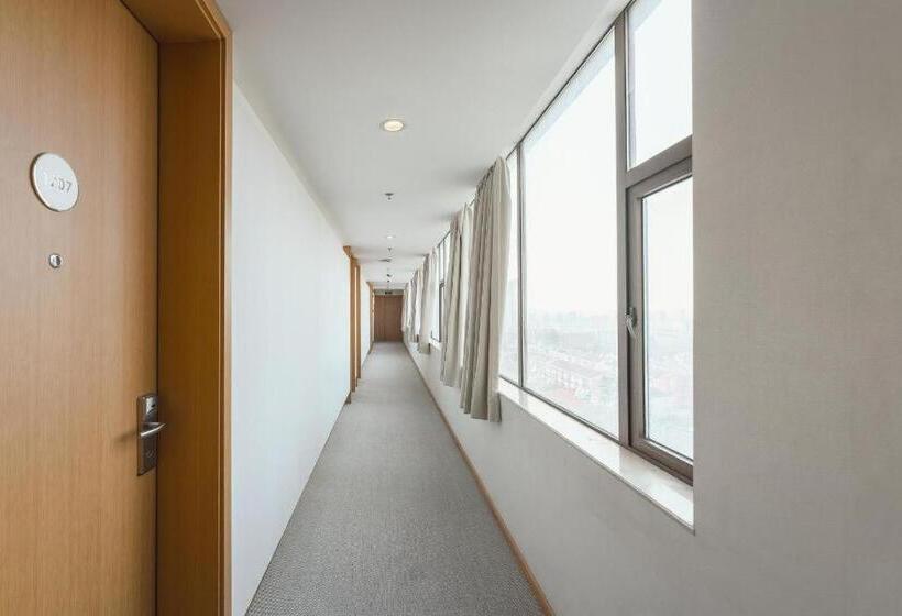 Ji Hotel Shanghai Zhoupu Wanda Plaza