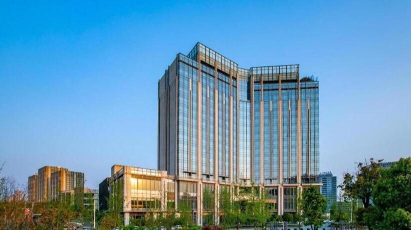 Отель New World Guiyang