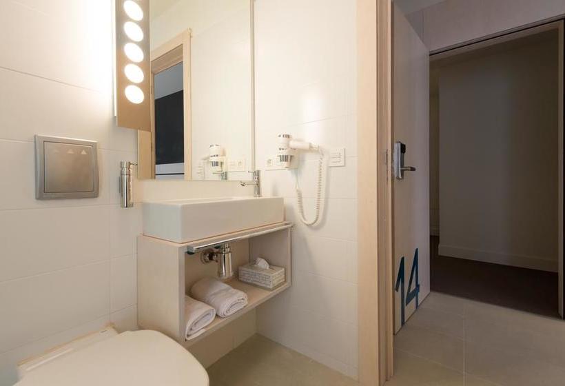 هتل Monjes Magnos