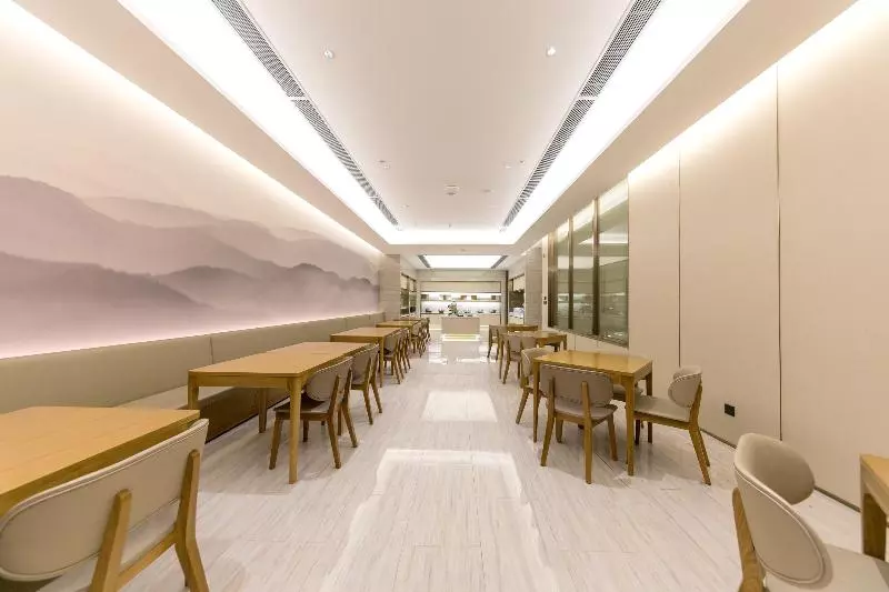 Ji Hotel Dalian North Station